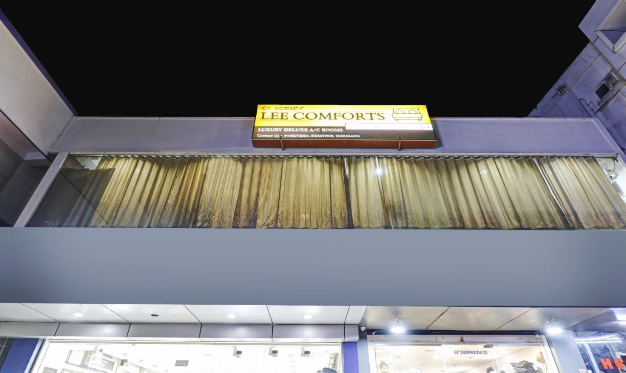 Lee Comfort Kushālnagar Buitenkant foto