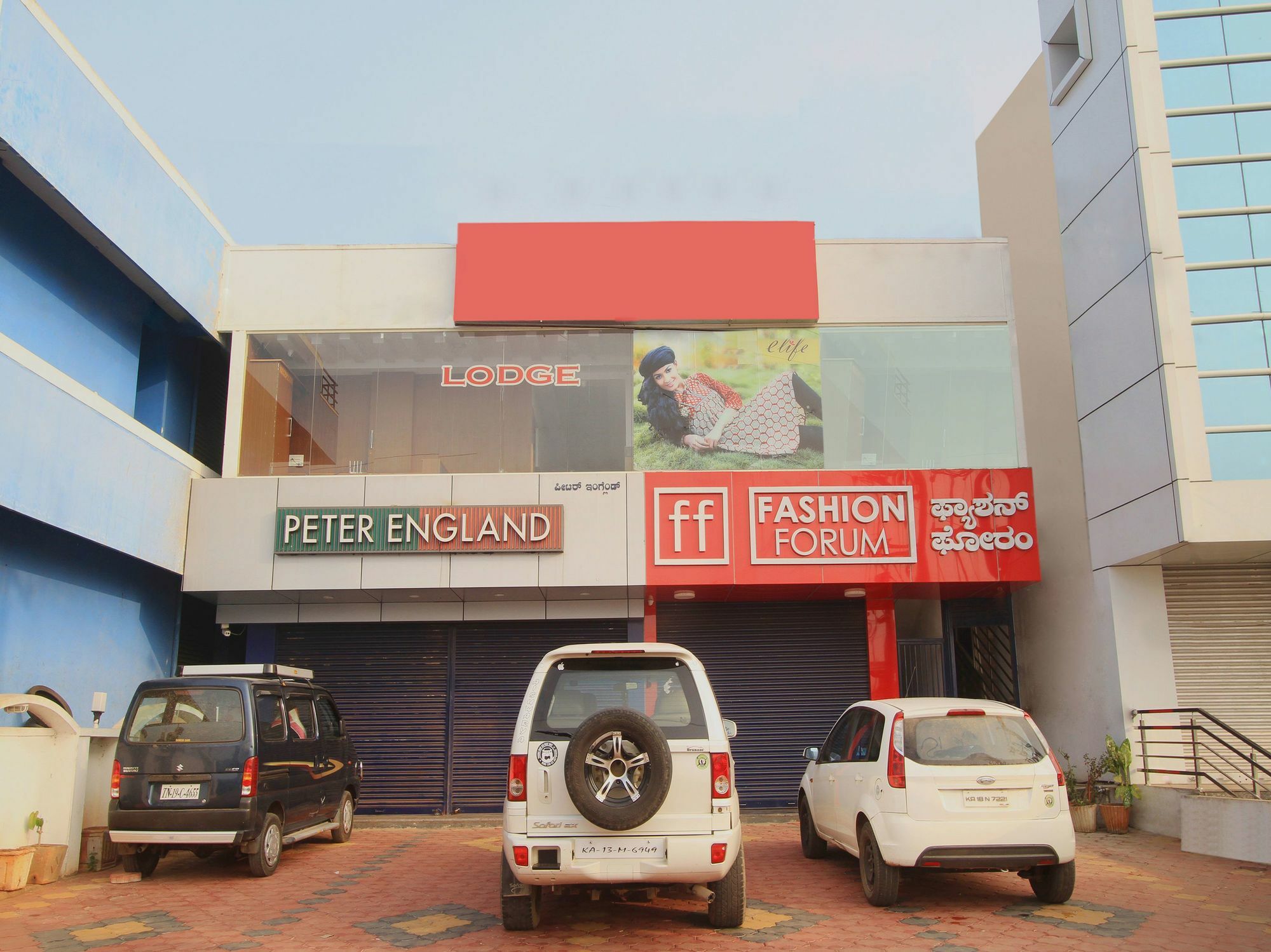Lee Comfort Kushālnagar Buitenkant foto
